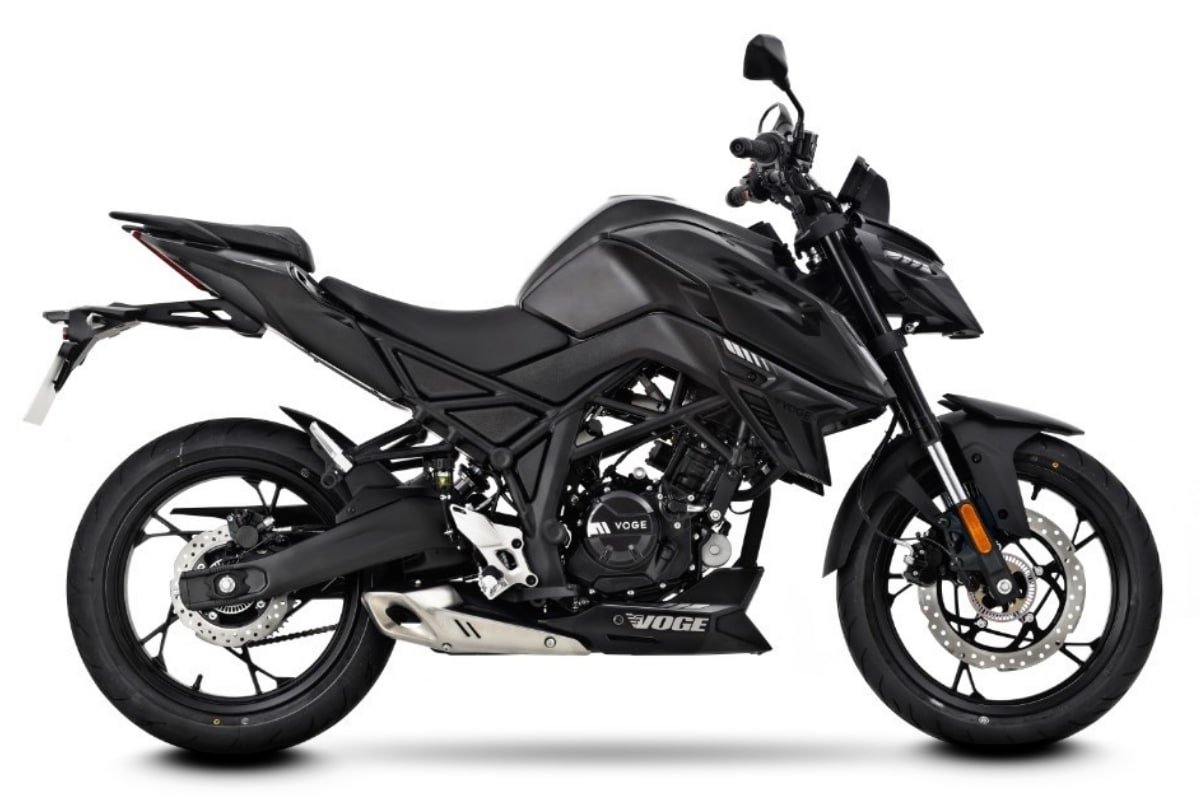 Voge 125RS negro mate